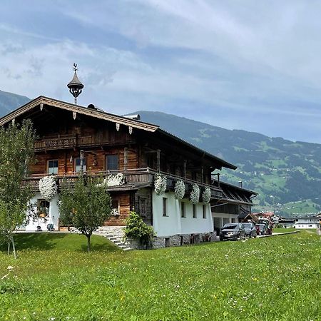 Blick Zum Mayrhofen Ramsau im Zillertal Dış mekan fotoğraf